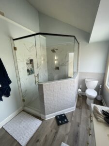 shower door by Hutton Glass Products